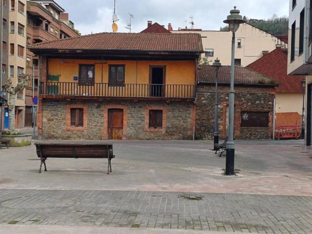 Casa chalet en Venta en La Villa Bazuelo
