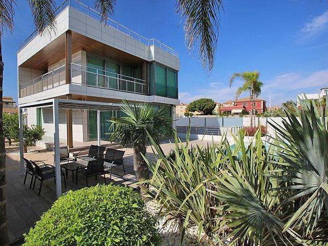 Casa chalet en Venta en La Zenia