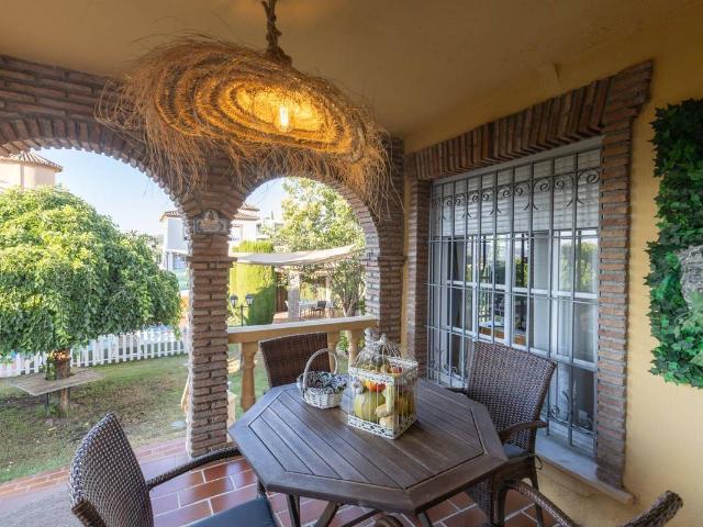 Casa chalet en Venta en La Zubia Ciudad