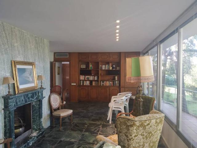 Casa chalet en Venta en La Almozara