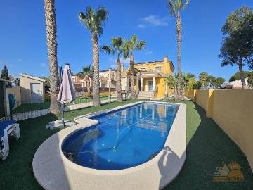 Casa chalet en Venta en La Alcayna
