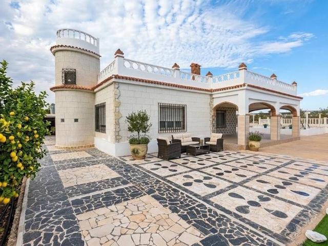 Casa chalet en Venta en La Algoda Matola Llano de San José