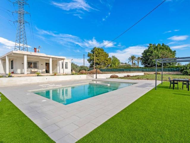 Casa chalet en Venta en La Algoda Matola Llano de San José