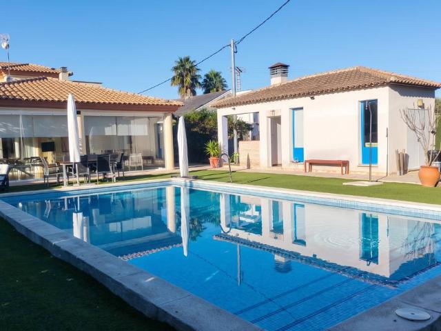 Casa chalet en Venta en La Arboleja