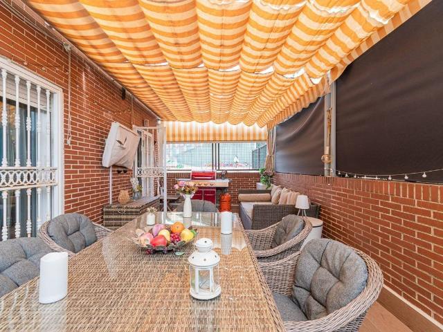 Casa chalet en Venta en La Avanzada La Cueva