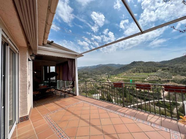 Casa chalet en Venta en La Bisbal de Montsant
