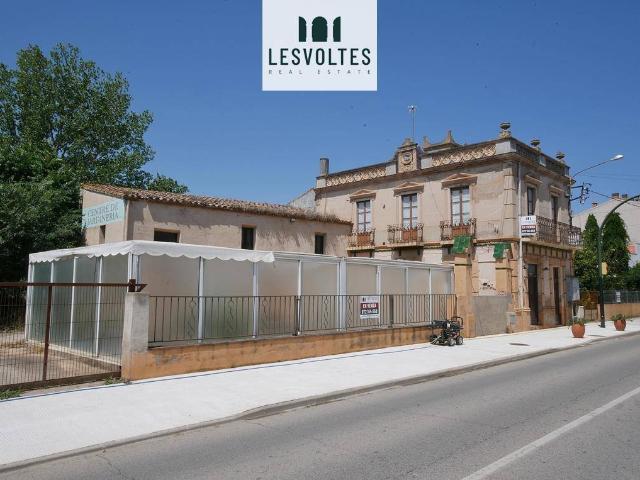 Casa chalet en Venta en La Bisbal d'Empordà