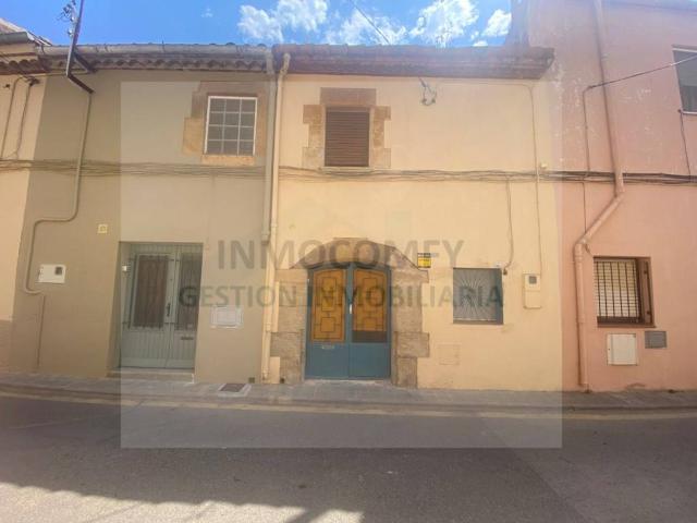 Casa chalet en Venta en La Bisbal d'Empordà