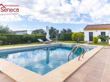 Casa chalet en Venta en La Carlota