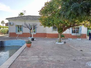 Casa chalet en Venta en La Carlota