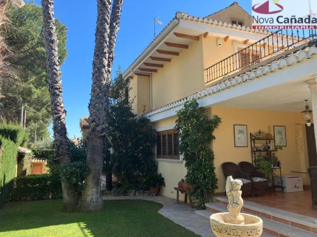 Casa chalet en Venta en La Cañada