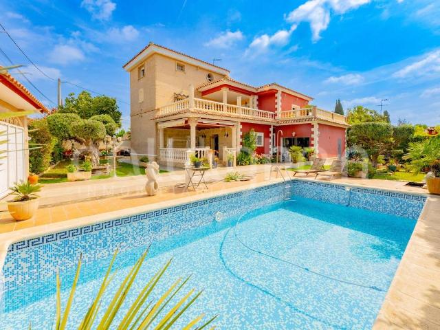 Casa chalet en Venta en La Conarda