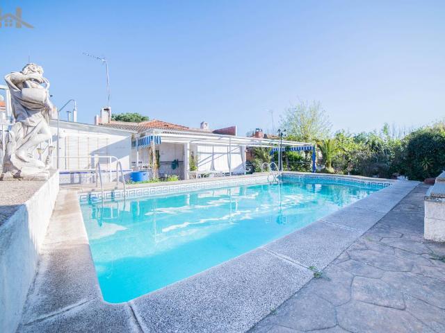 Casa chalet en Venta en La Dehesa de Moratalaz
