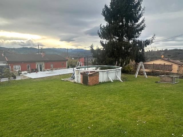 Casa chalet en Venta en La Felguera