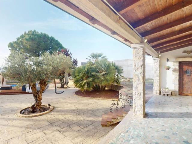 Casa chalet en Venta en La Granada