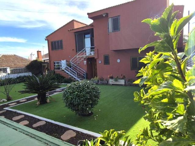 Casa chalet en Venta en La Laguna