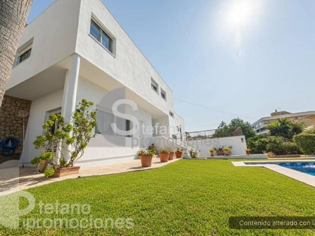 Casa chalet en Venta en Limonar