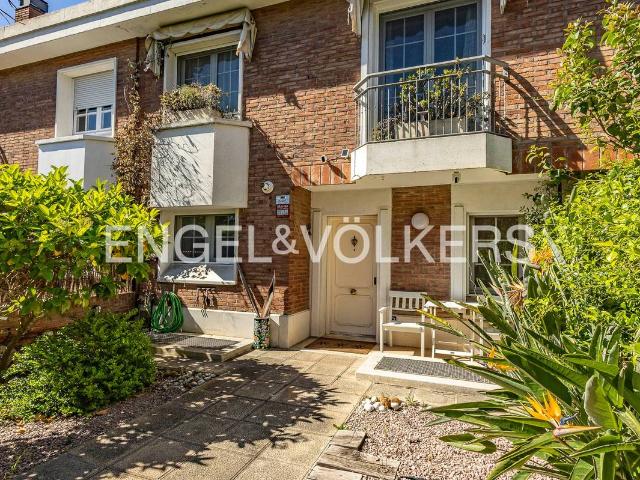 Casa adosada en Venta en La Mallola