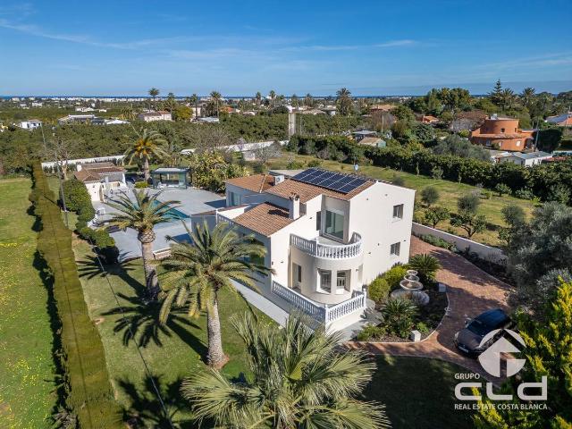 Casa chalet en Venta en La Pedrera Vessanes