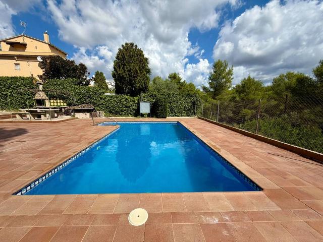 Casa chalet en Venta en La Pobla de Montornès