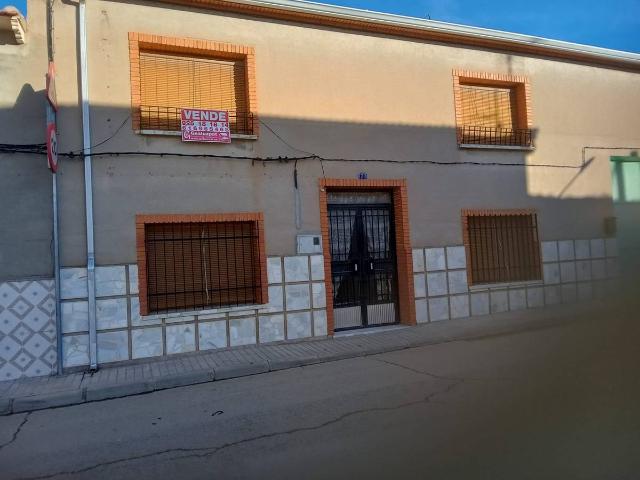 Casa chalet en Venta en La Puebla de Almoradiel