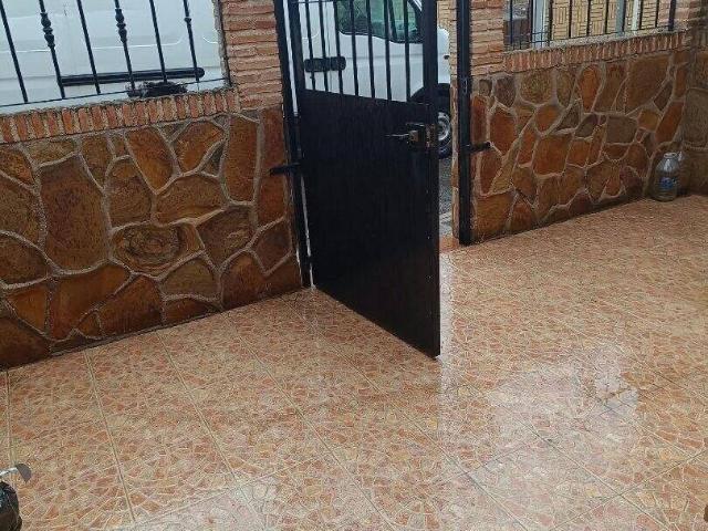 Casa chalet en Venta en La Puebla de Montalbán