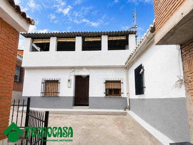 Casa chalet en Venta en La Puebla de Montalbán