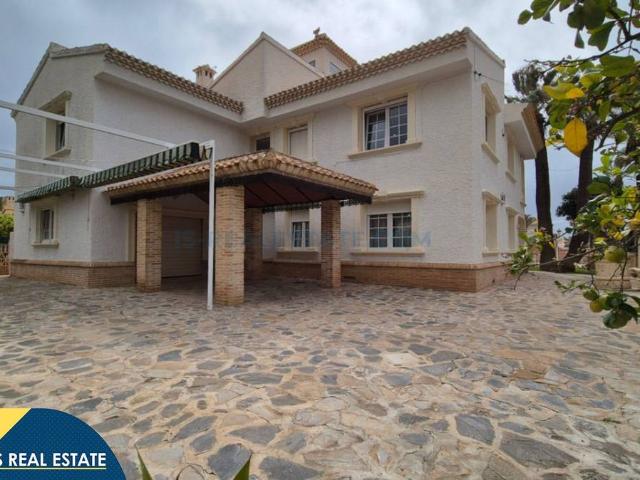 Casa chalet en Venta en La Regia
