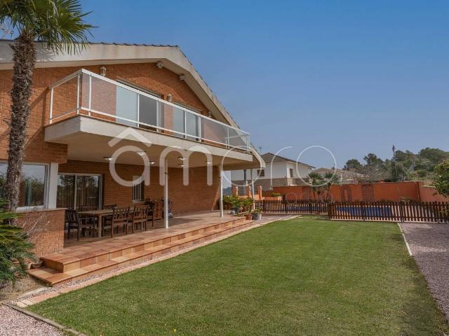 Casa chalet en Venta en La Riera de Gaià