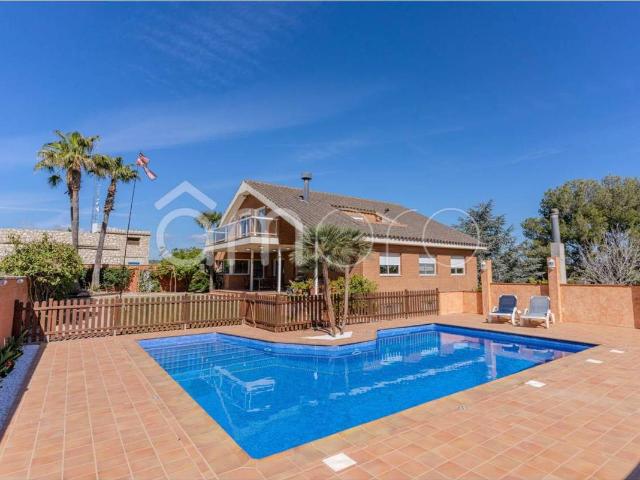 Casa chalet en Venta en La Riera de Gaià