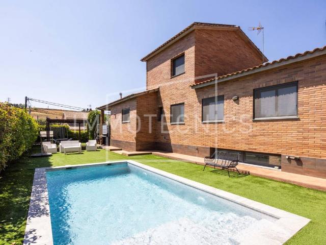 Casa chalet en Venta en La Roca del Vallès