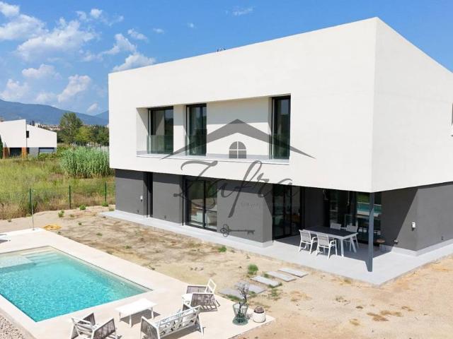 Casa chalet en Venta en La Roca del Vallès