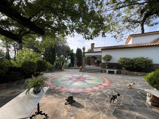Casa chalet en Venta en La Sentiu de Sió