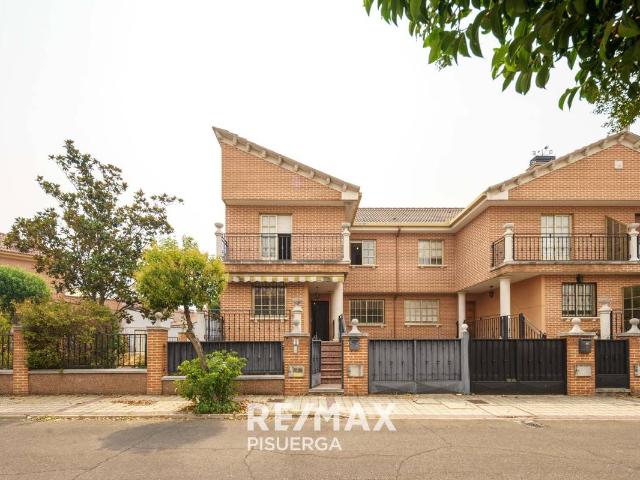 Casa chalet en Venta en Laguna de Duero