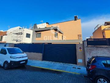 Casa chalet en Venta en Laguna Park