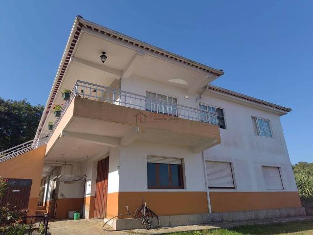 Casa chalet en Venta en Lalín