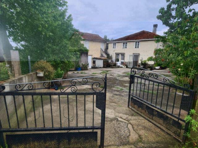 Casa chalet en Venta en Lalín