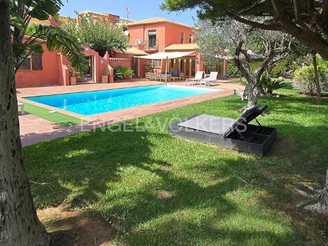Casa chalet en Venta en L'Almadrava L'Estanyó