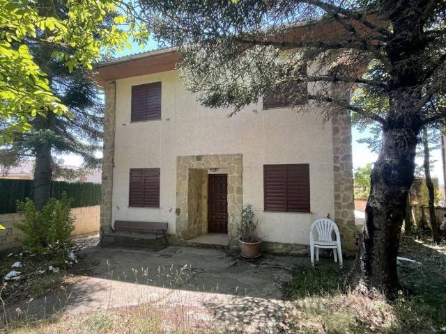 Casa chalet en Venta en Lapoblación