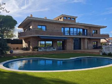 Casa chalet en Venta en L'Aragai