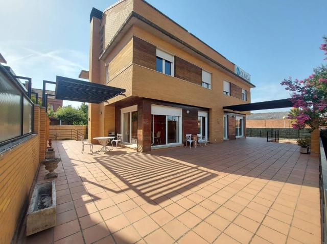 Casa chalet en Venta en Lardero
