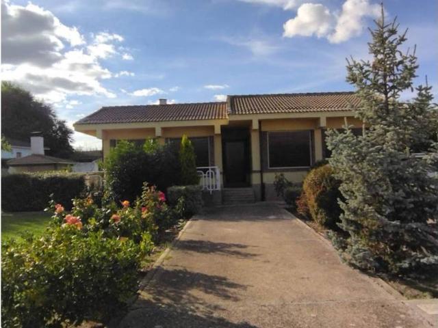 Casa chalet en Venta en Lardero