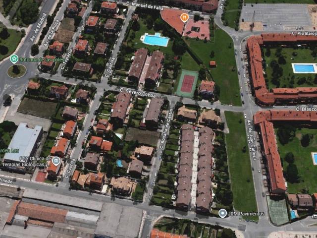 Casa chalet en Venta en Lardero