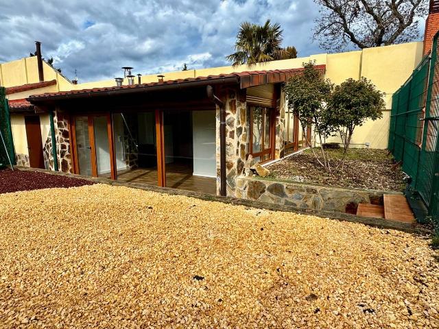 Casa chalet en Venta en Lardero