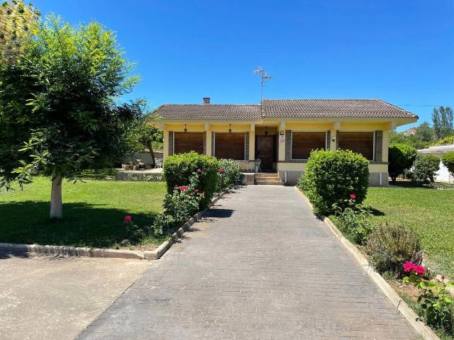 Casa chalet en Venta en Lardero