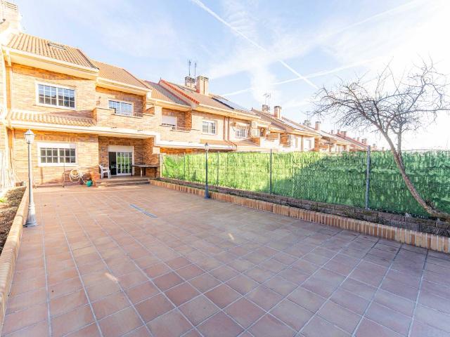 Casa chalet en Venta en Las Castañeras Bulevar