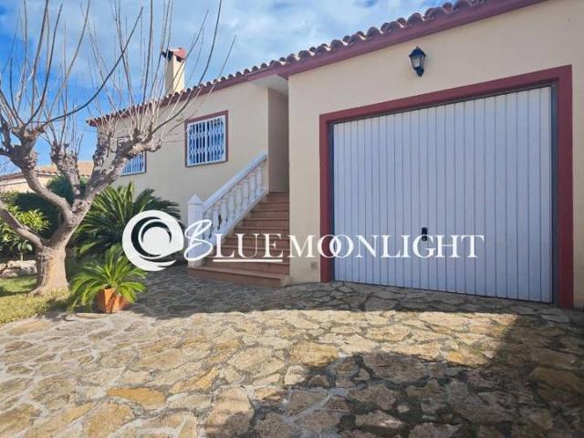 Casa chalet en Venta en Las Atalayas Urmi Cerro de Mar