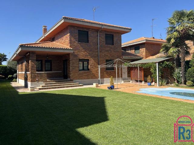Casa chalet en Venta en Las Eras de Renueva