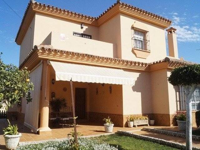 Casa chalet en Venta en Las Lagunas Campano