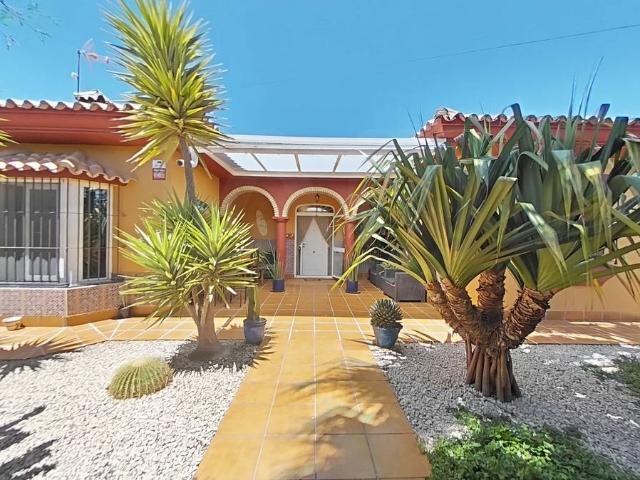 Casa chalet en Venta en Las Lagunas Campano